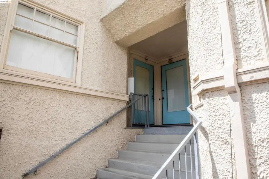 701 43rd St, Oakland, CA 94609 - #3