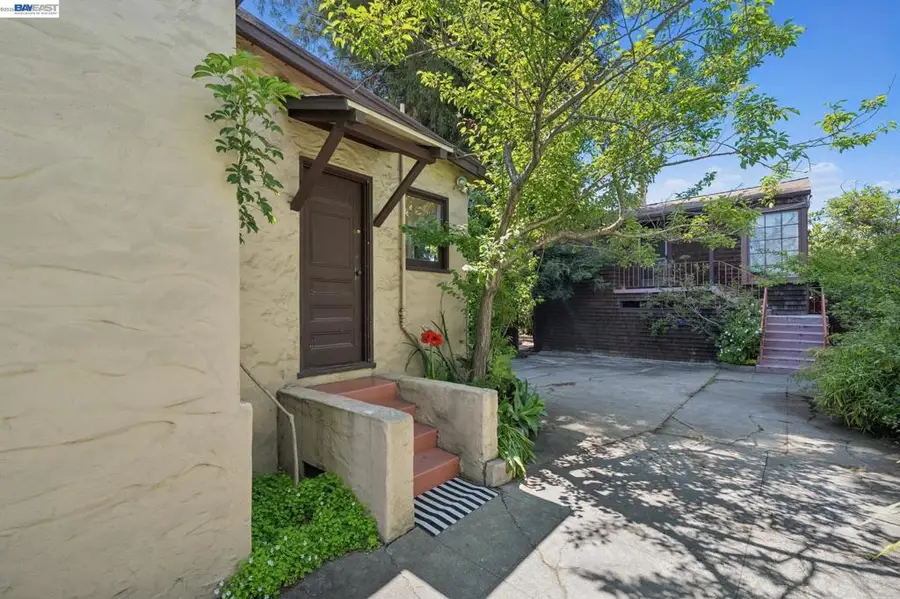 4987 Shafter Avenue, Oakland, CA 94609 - #2
