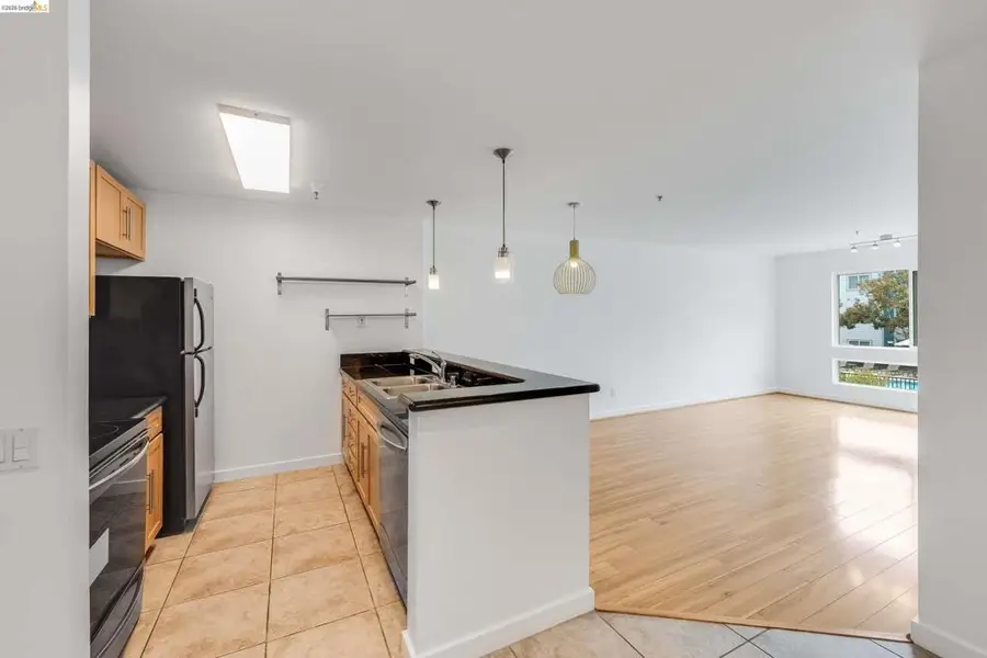 6400 Christie Ave #4225, Emeryville, CA 94608 - #2