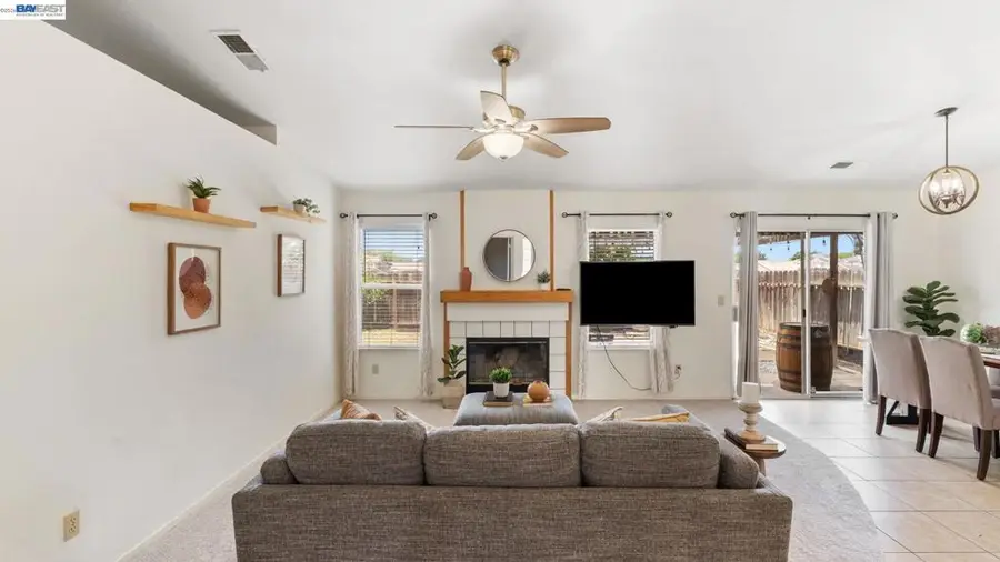 1571 Spring Ct, Tracy, CA 95376 - #3
