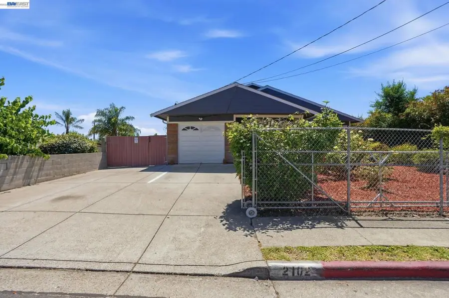 2102 Overhill Rd, Concord, CA 94520 - #2