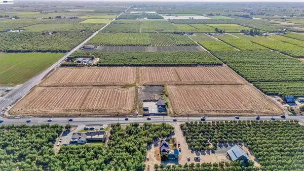 5825 Geer Rd, Hughson, CA 95326