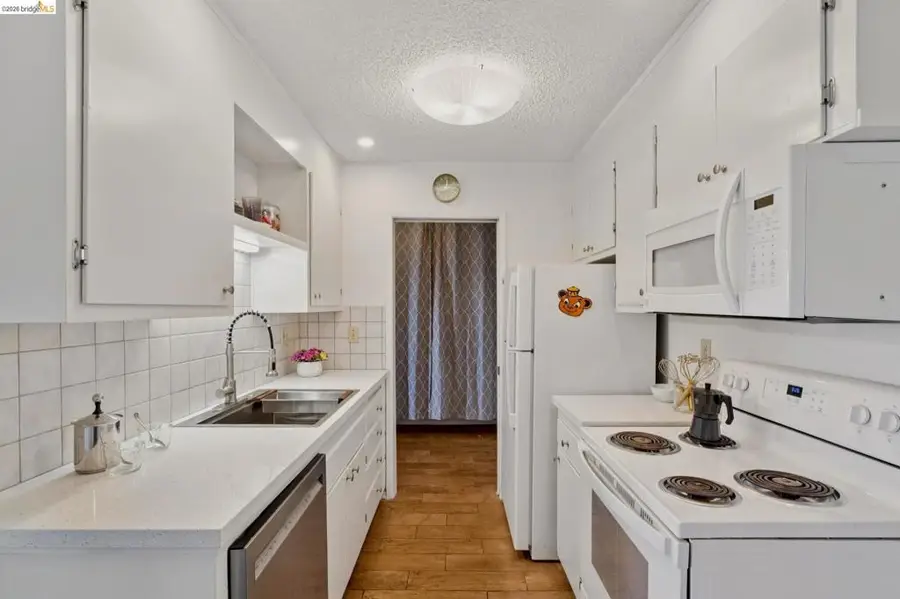 2 Panoramic Way #105, Berkeley, CA 94704 - #3