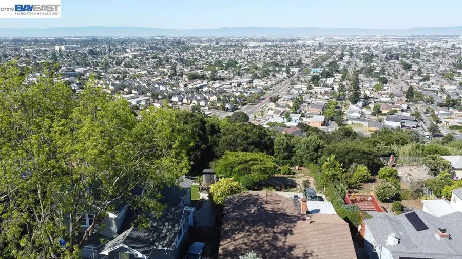 8809 Seneca Street, Oakland, CA 94605 - #3