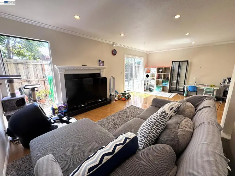19901 Forest Ave, Castro Valley, CA 94546 - #3