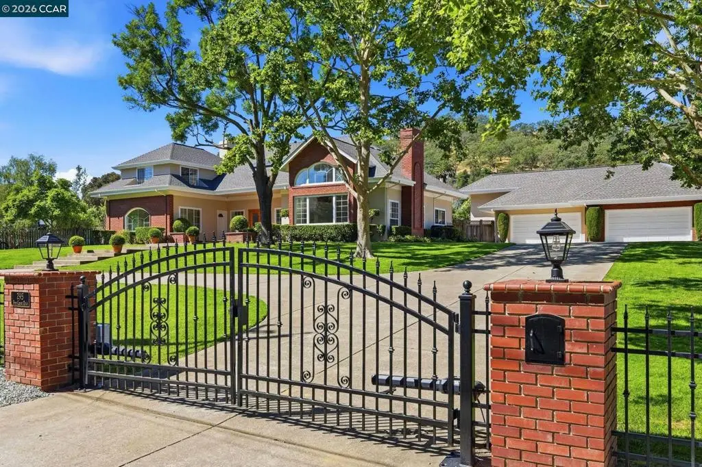 295 Pine Creek Rd, Walnut Creek, CA 94598 - #1