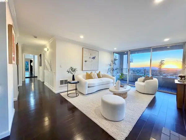 5340 Broadway Ter #307, Oakland, CA 94618