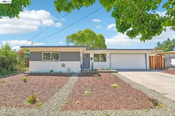 606 W 9th St, Santa Rosa, CA 95401