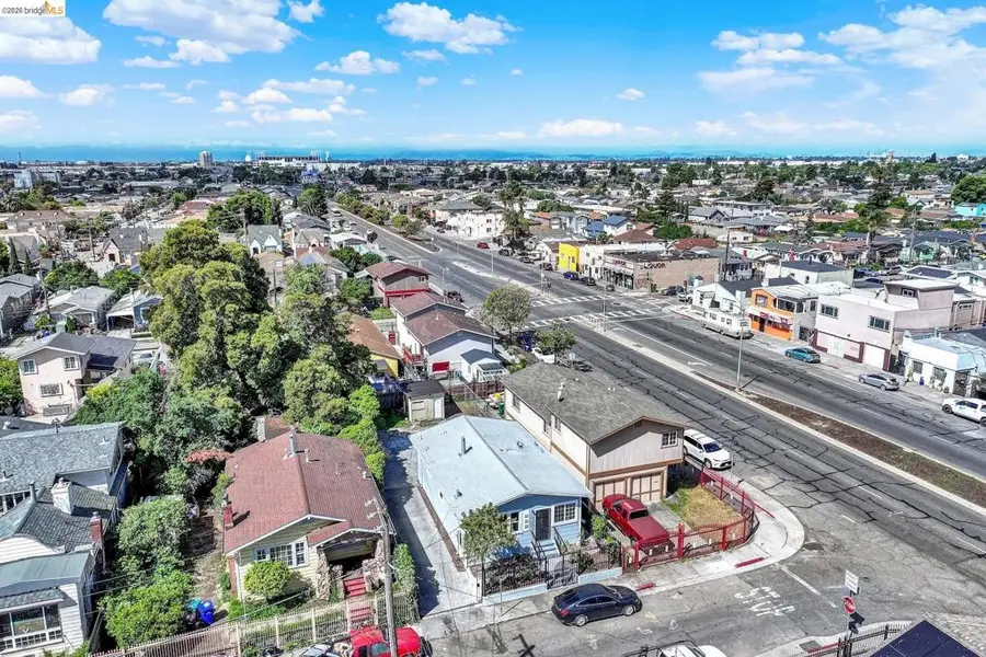 7317 Lockwood St, Oakland, CA 94621 - #3