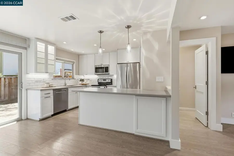 30 Miramonte Dr, Moraga, CA 94556 - #2
