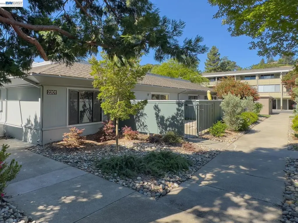 2201 Pine Knoll Dr #3, Walnut Creek, CA 94595 - #1