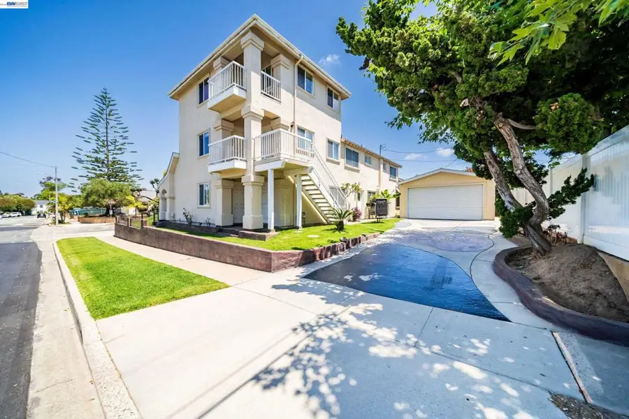 1622 Pegasus St, Newport Beach, CA 92660 - #3