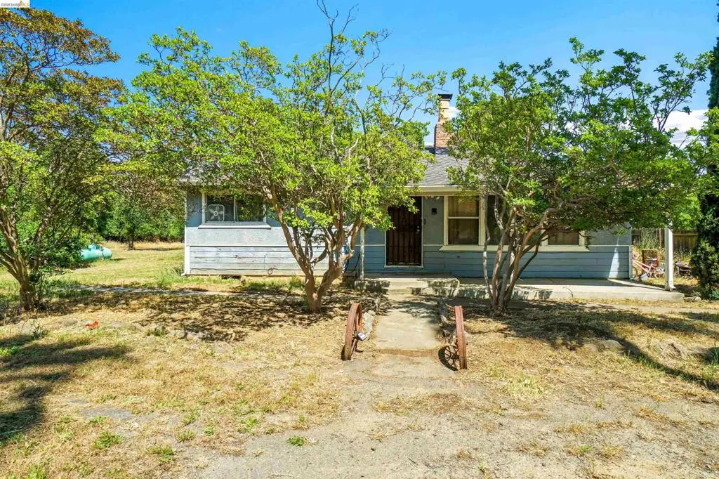 7750 Locke Rd, Vacaville, CA 95688 - #1