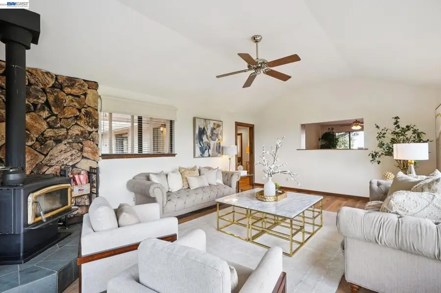 23762 Hutchinson Rd, Los Gatos, CA 95033 - #2
