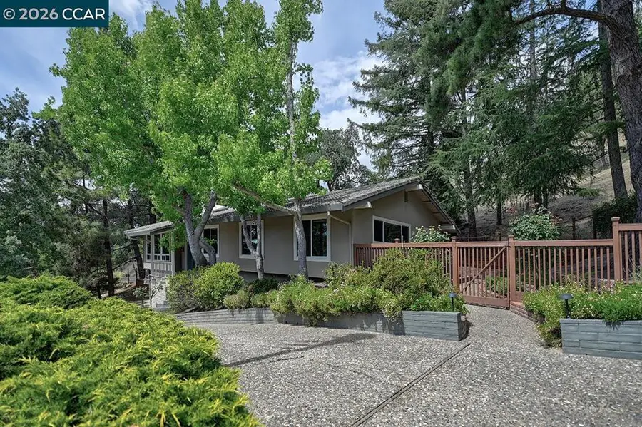 3018 Bradbury Dr, Lafayette, CA 94549 - #3