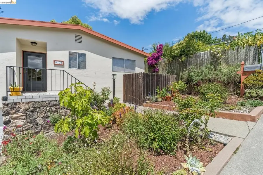 4203 Garden Lane, El Sobrante, CA 94803 - #2