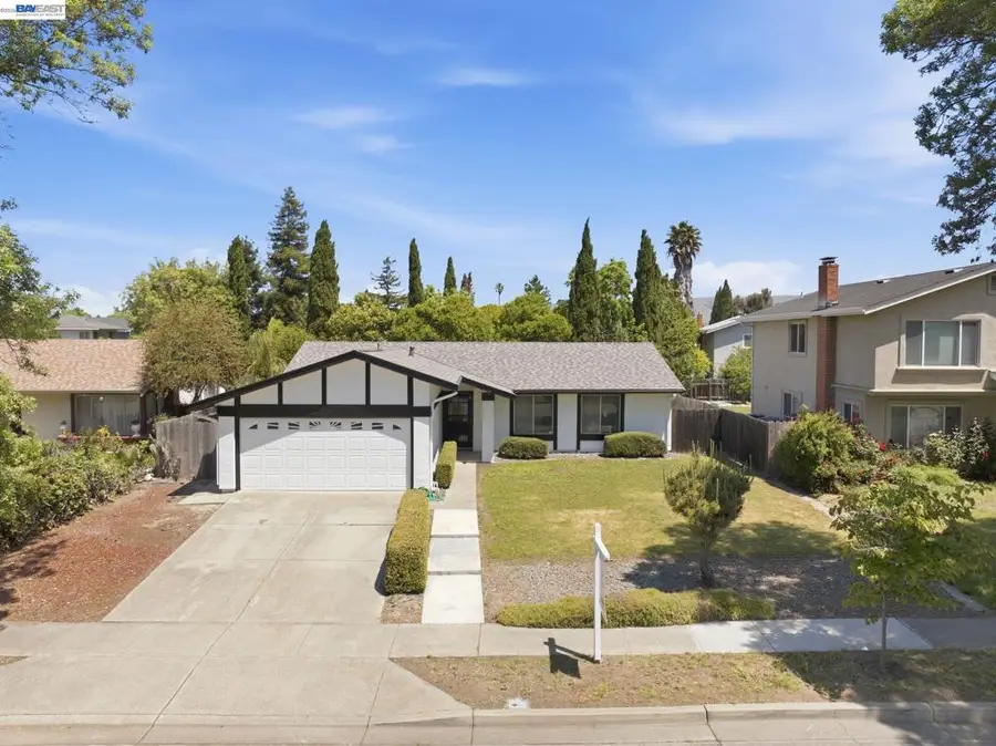34042 Rowland Dr, Fremont, CA 94555 - #2