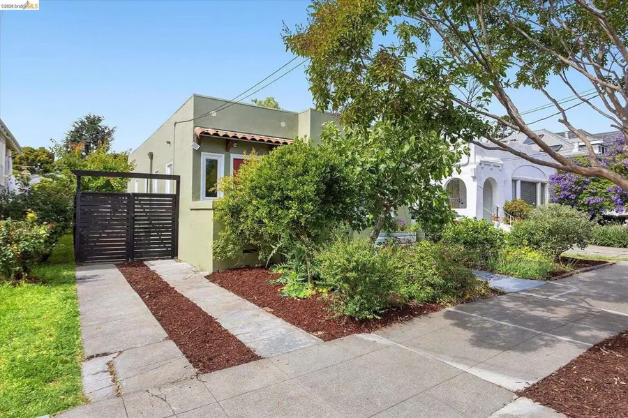 530 63rd St, Oakland, CA 94609 - #2