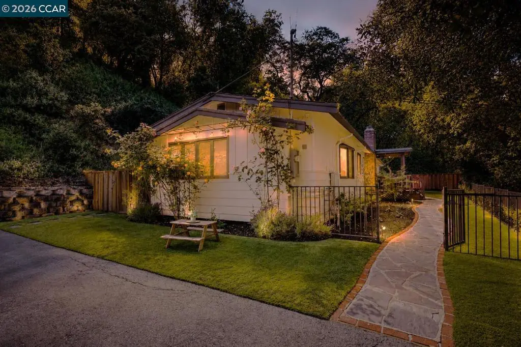 3575 Springhill Rd, Lafayette, CA 94549 - #1