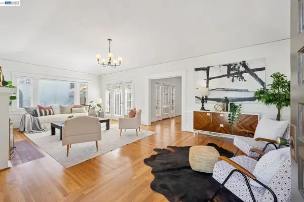 3244 Fernside Blvd, Alameda, CA 94501