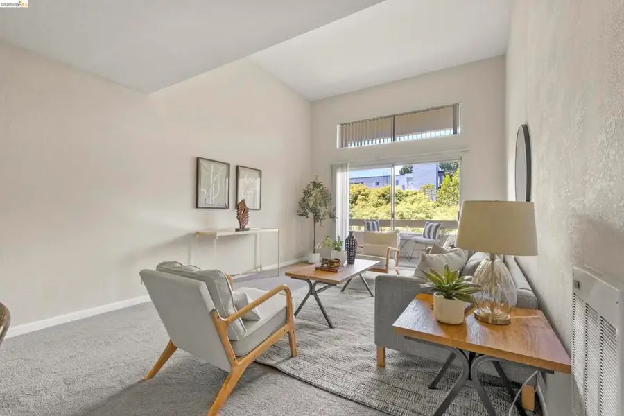 466 Crescent St #307, Oakland, CA 94610 - #2