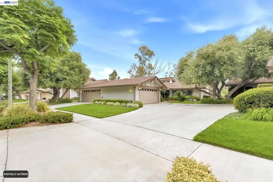 742 Via Zapata, Riverside, CA 92507 - #3