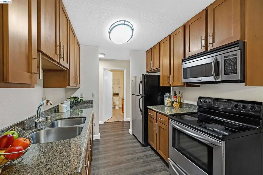 1570 165th Ave #104, San Leandro, CA 94578 - #3