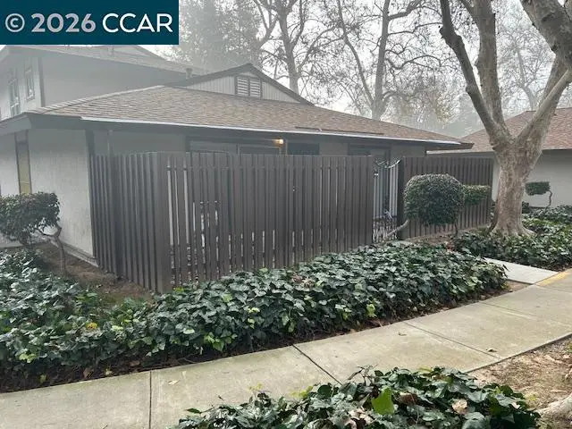 5451 Roundtree Pl #F, Concord, CA 94521 - #2