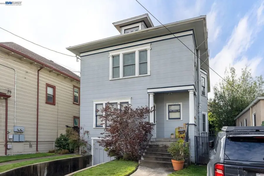 1527 8th St, Alameda, CA 94501 - #2