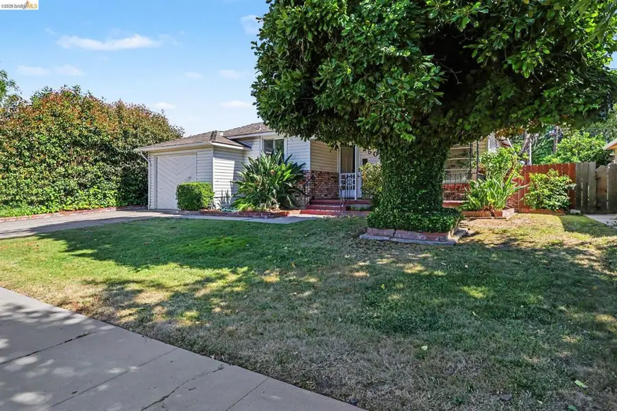 250 W 23rd St, Tracy, CA 95376 - #3