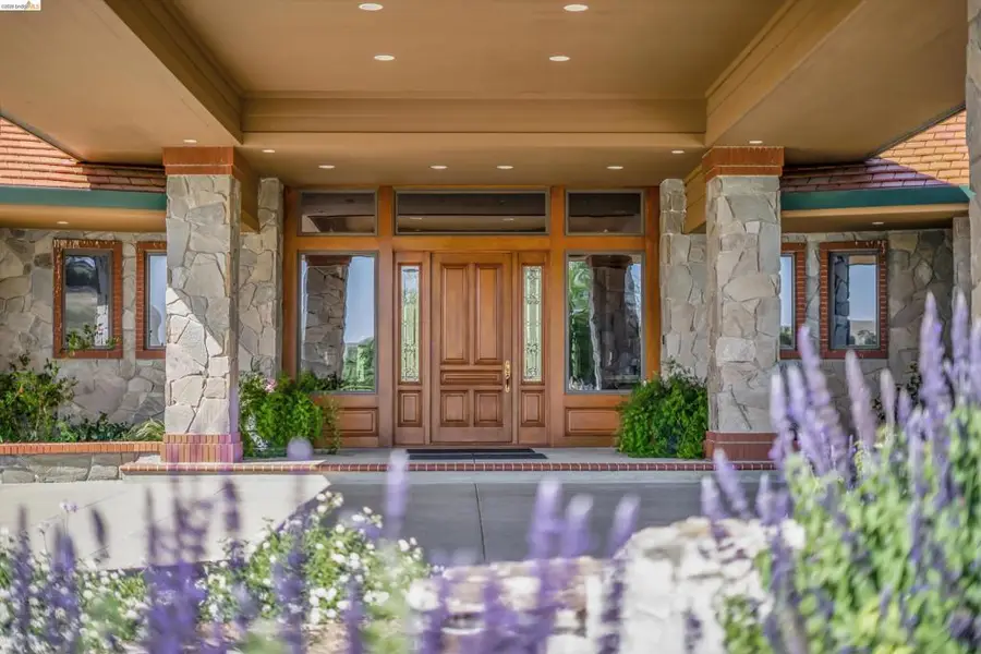 5885 Bruce Dr, Danville, CA 94506 - #3