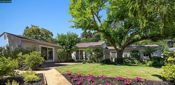 218 Overhill Rd, Orinda, CA 94563