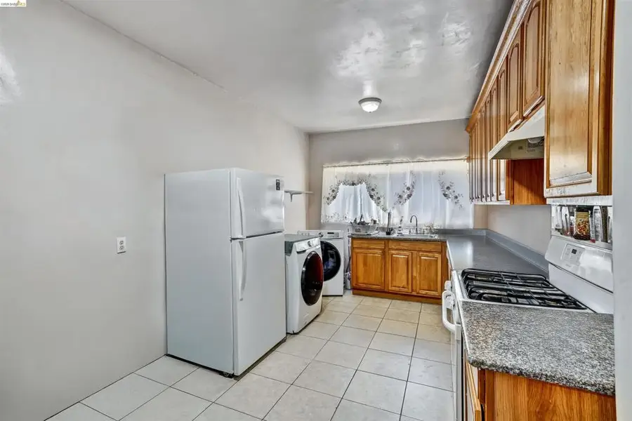 1390 Highland Blvd, Hayward, CA 94542 - #3