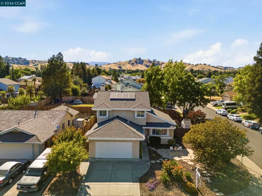 572 Shannon Dr, Vacaville, CA 95688 - #2