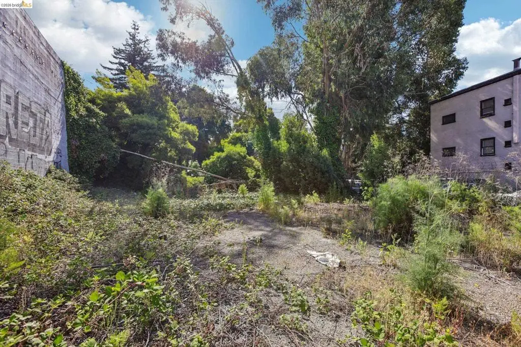3070 Brook St, Oakland, CA 94611 - #1