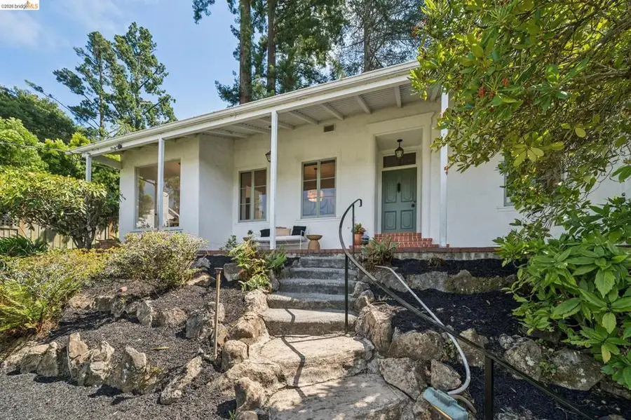 5933 Johnston Dr., Oakland, CA 94611 - #3