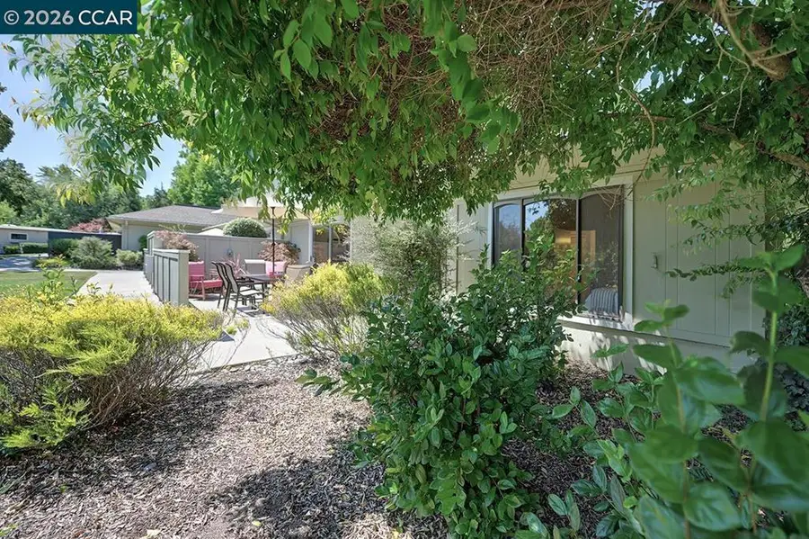 2223 Tice Creek Dr #2, Walnut Creek, CA 94595 - #3