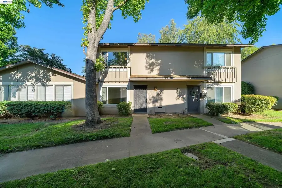 8848 La Riviera Dr #B, Sacramento, CA 95826 - #2