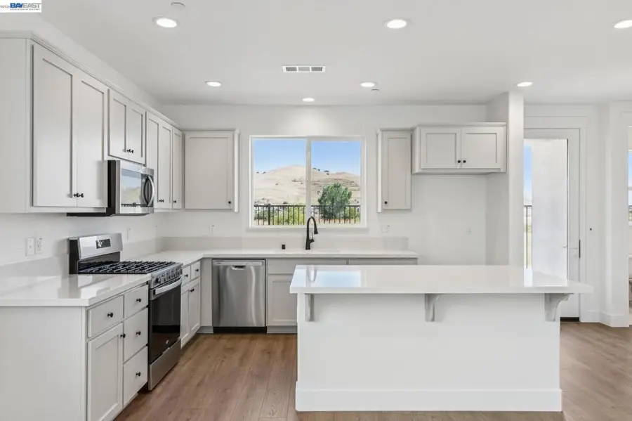 2404 Golden Way, Fairfield, CA 94533 - #3