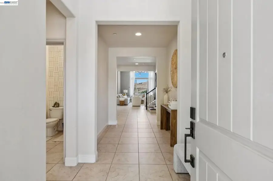 130 Benmore Dr, Hayward, CA 94542 - #2