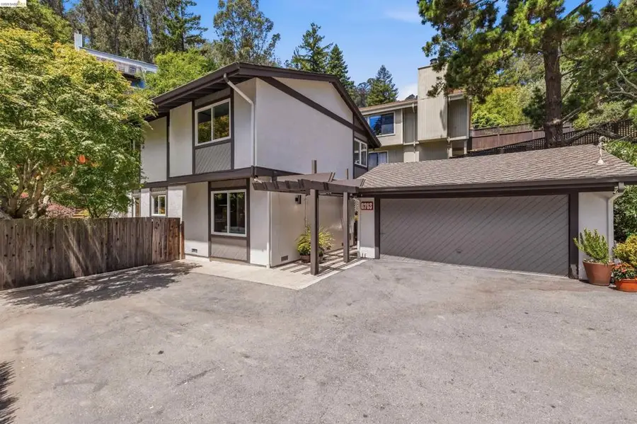 6763 Pinehaven Rd, Oakland, CA 94611 - #3
