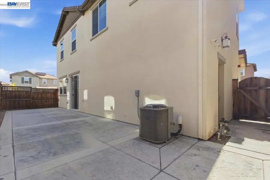 2134 Daimler St, Lathrop, CA 95330 - #3