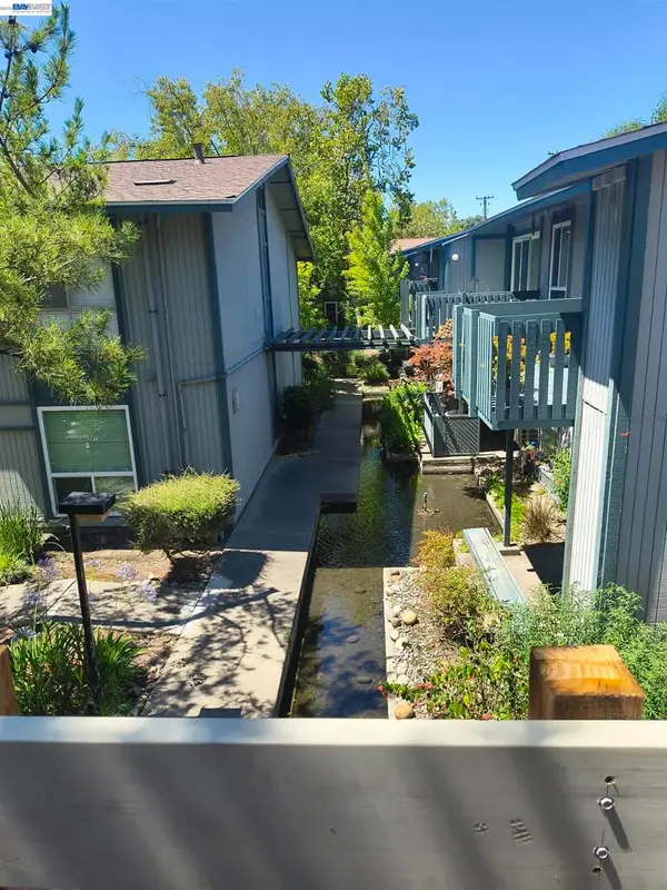 1036 Oak Grove Rd #86, Concord, CA 94518