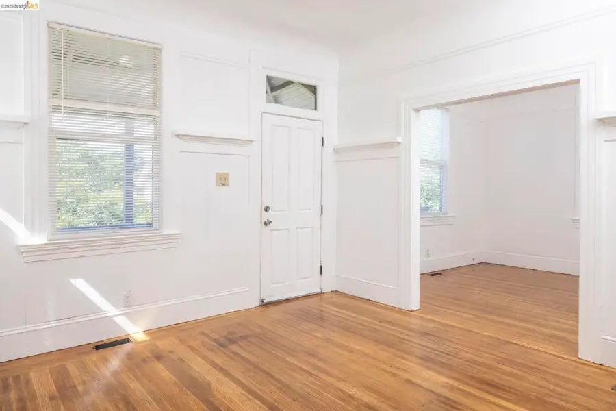 2044 Austin, Oakland, CA 94601 - #3