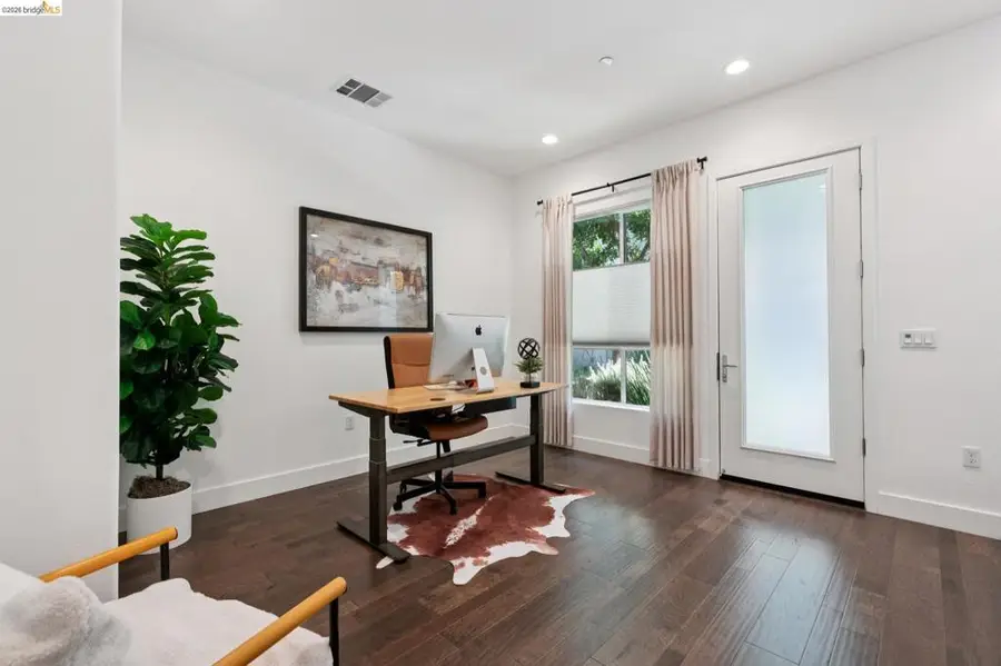 1532 Seawind Dr, Richmond, CA 94804 - #3