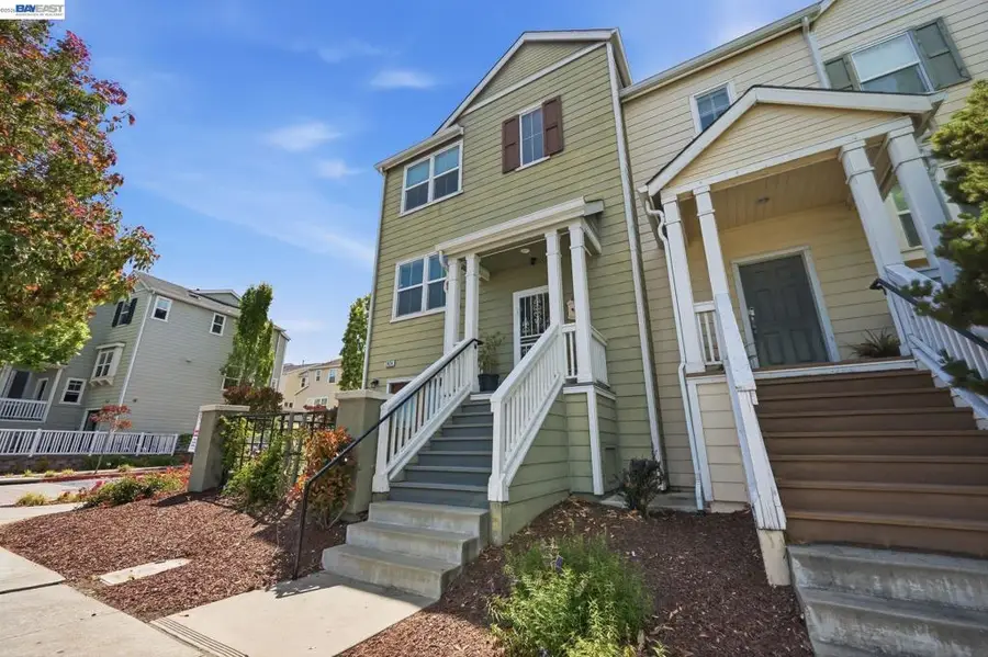 2824 Hilltop Mall Rd, Richmond, CA 94806 - #3