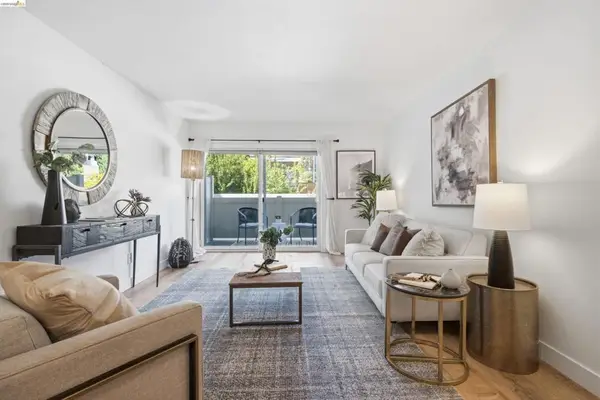 288 Whitmore St #121, Oakland, CA 94611