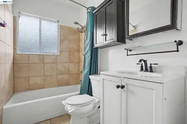 1110 Buena Vista, Alameda, CA 94501