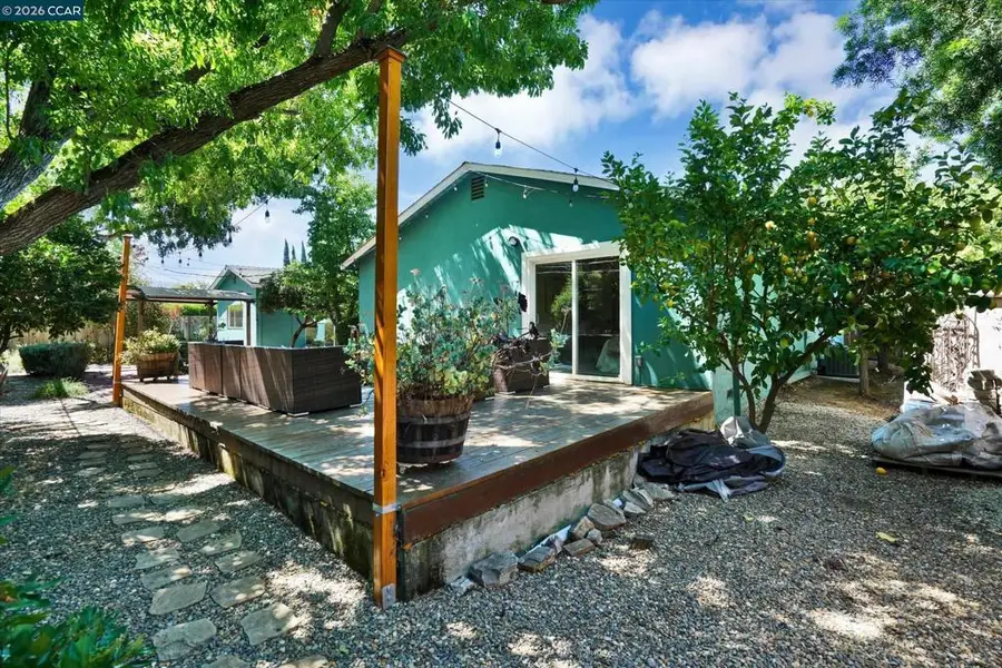 1607 Lynwood Dr, Concord, CA 94521 - #3