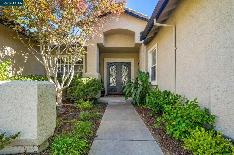 110 Forest Hill Dr, Clayton, CA 94517 - #3